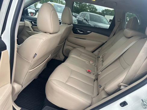 Used 2019 Nissan Rogue SL w/ Premium Package AWD/4WD image 15