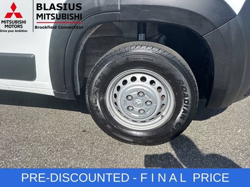 Used 2025 RAM ProMaster 3500 w/ Convenience Group FWD image 3