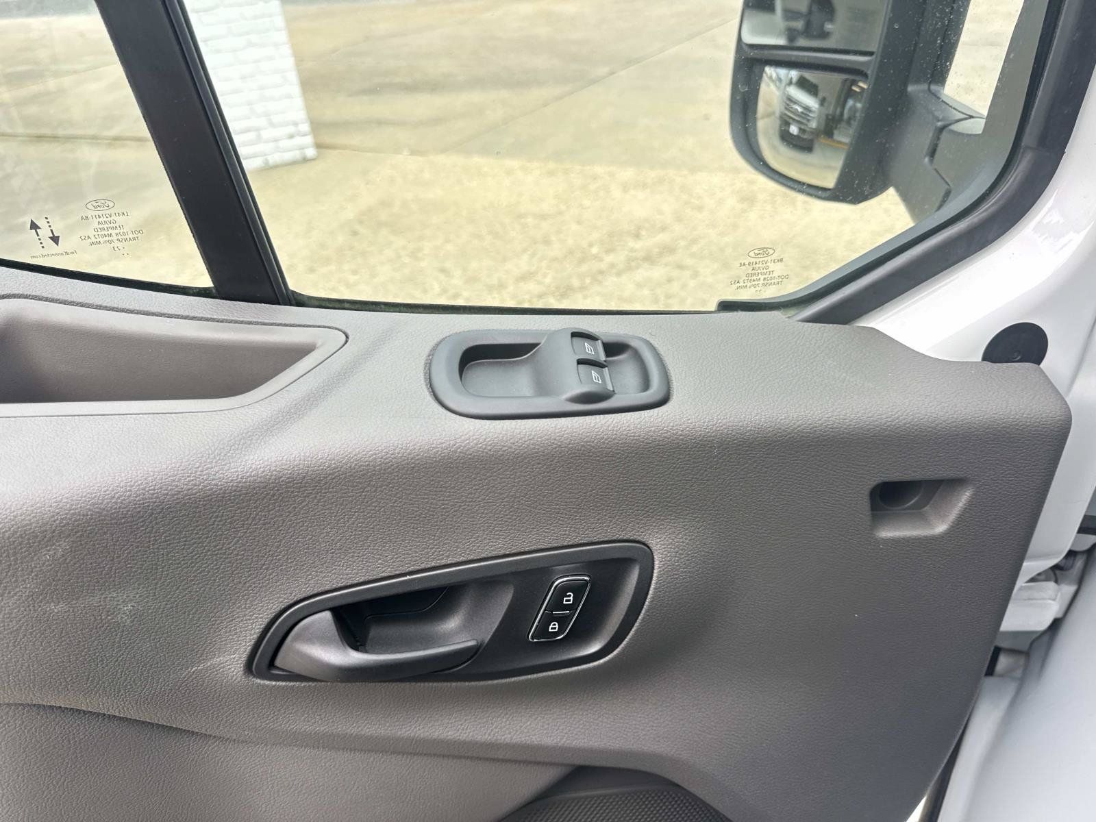 Used 2023 Ford Transit 350 DRW RWD image 17