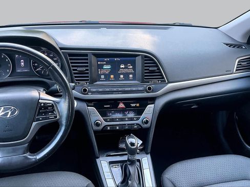 Used 2017 Hyundai Elantra Value Edition w/ Cargo Package FWD image 7