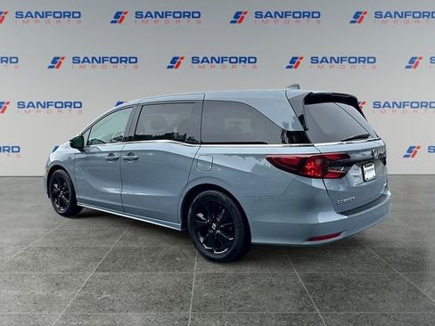 Used 2024 Honda Odyssey Sport image 3