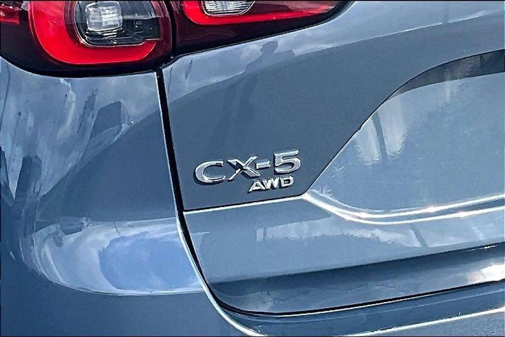 Used 2025 MAZDA CX-5 Carbon Edition AWD/4WD image 8