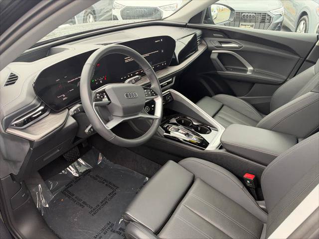 Used 2025 Audi Q5 Premium Plus w/ Premium Plus AWD/4WD image 5