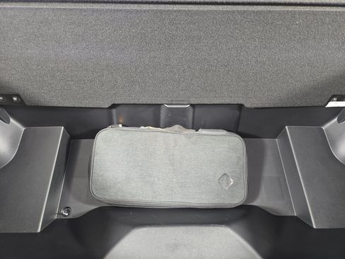 Used 2024 Rivian R1S Adventure AWD/4WD image 14