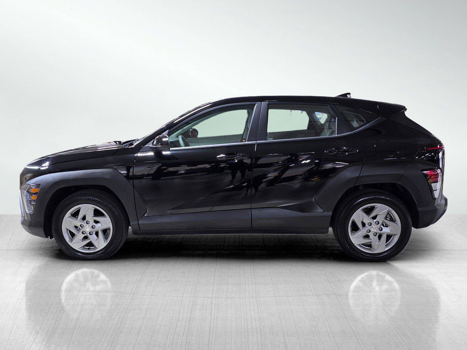Used 2026 Hyundai Kona SE FWD image 4