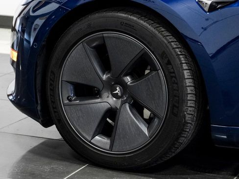 Used 2018 Tesla Model 3 Long Range image 49