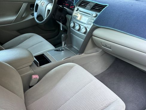 Used 2010 Toyota Camry FWD image 15