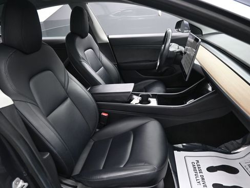 Used 2018 Tesla Model 3 Long Range image 32