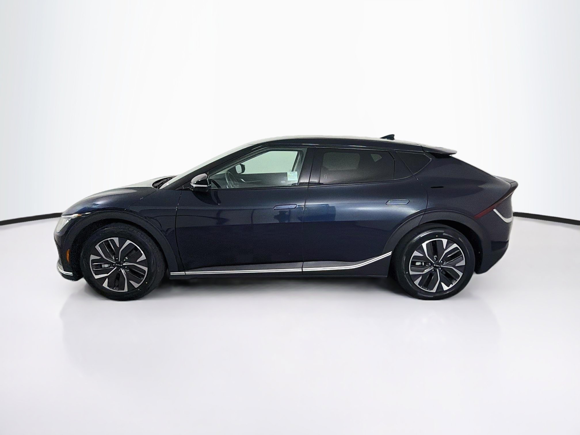 Used 2024 Kia EV6 Light RWD image 4