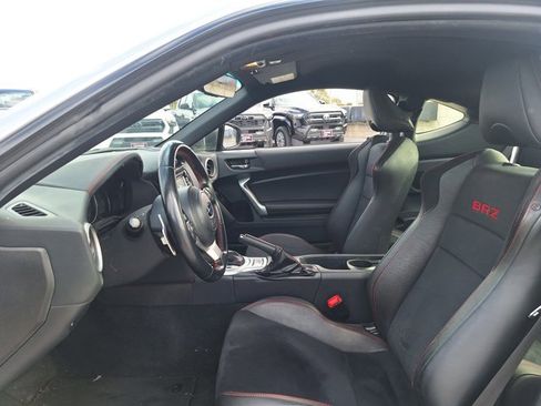 Used 2017 Subaru BRZ Limited w/ Popular Package #2 RWD image 10