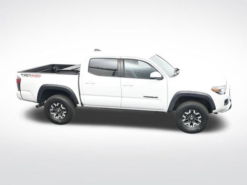 Used 2020 Toyota Tacoma TRD Off-Road image 25