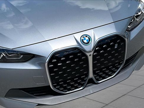 Used 2024 BMW i4 eDrive40 w/ Premium Package RWD image 31