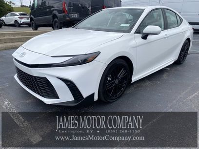 Used 2025 Toyota Camry SE