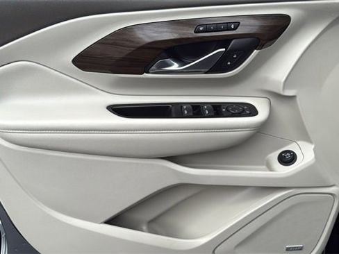 Used 2020 GMC Terrain Denali w/ Denali Premium Package image 11