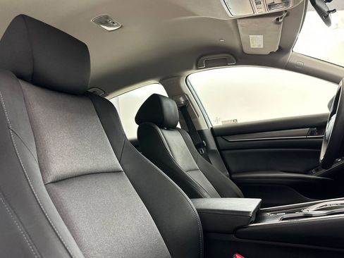 Used 2021 Honda Accord Hybrid image 30
