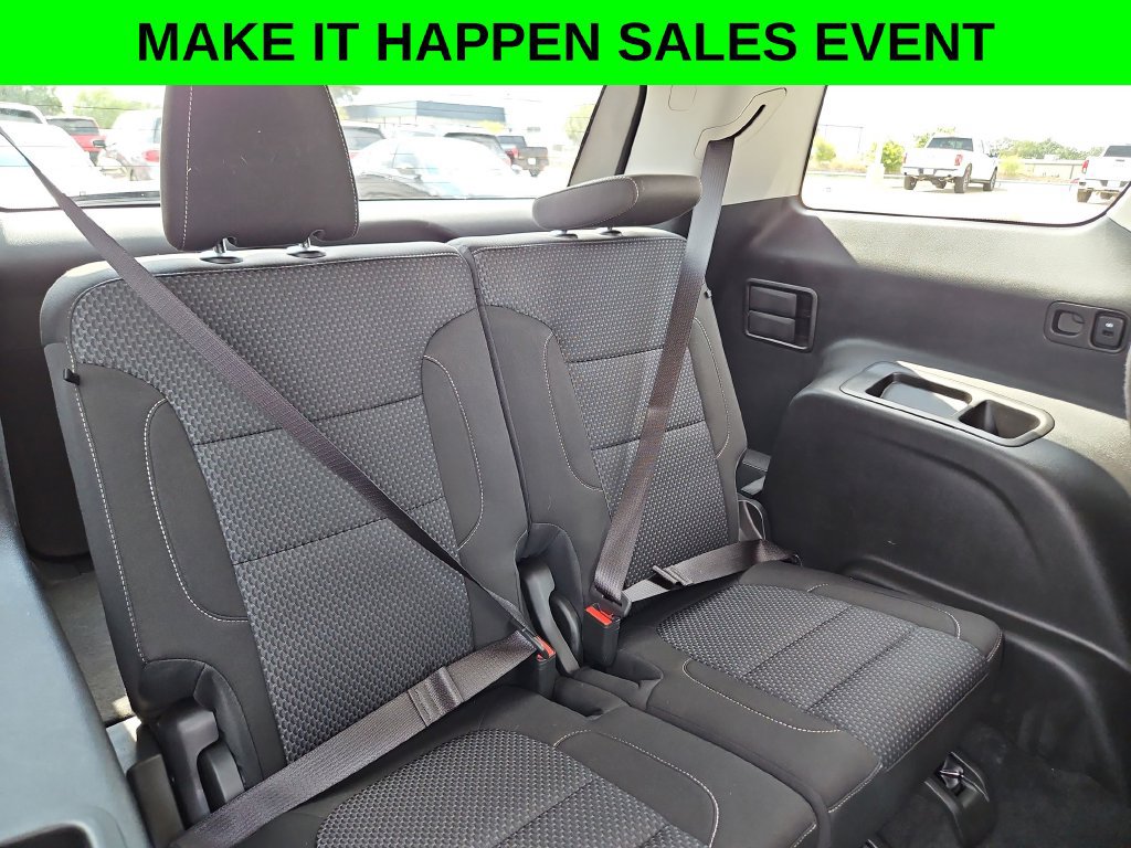 Used 2023 GMC Acadia SLE w/ Driver Convenience Package FWD image 26