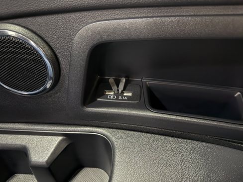 Used 2023 Subaru Ascent Touring image 43