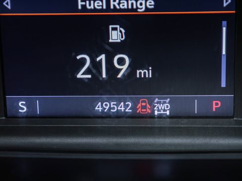 Used 2021 Chevrolet Silverado 1500 RST image 17