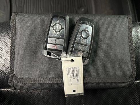 Used 2021 Ford Expedition XLT AWD/4WD image 42
