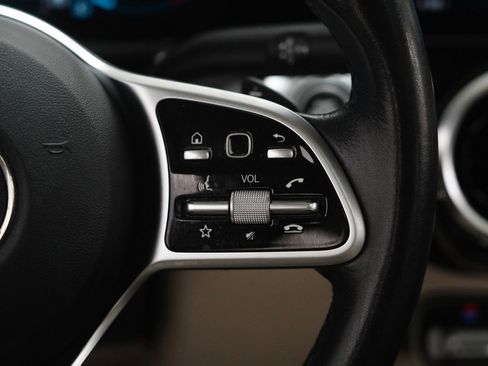 Certified 2021 Mercedes-Benz GLB 250 4MATIC image 21