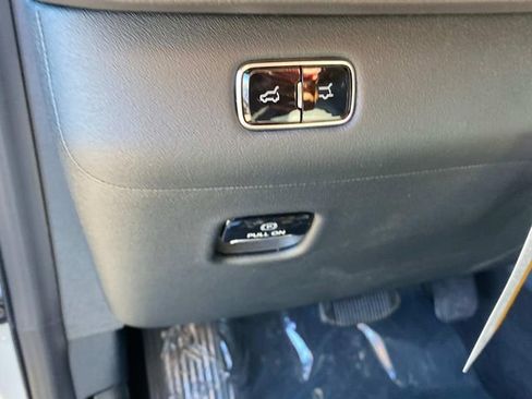 New 2026 Lincoln Navigator L Black Label AWD/4WD image 14
