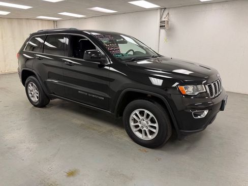 Used 2018 Jeep Grand Cherokee Laredo AWD/4WD image 7
