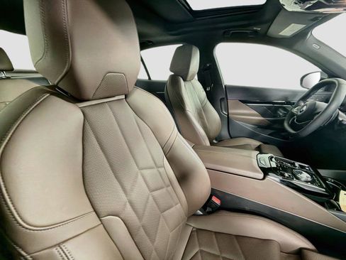 Used 2024 BMW 530i w/ Premium Package RWD image 28