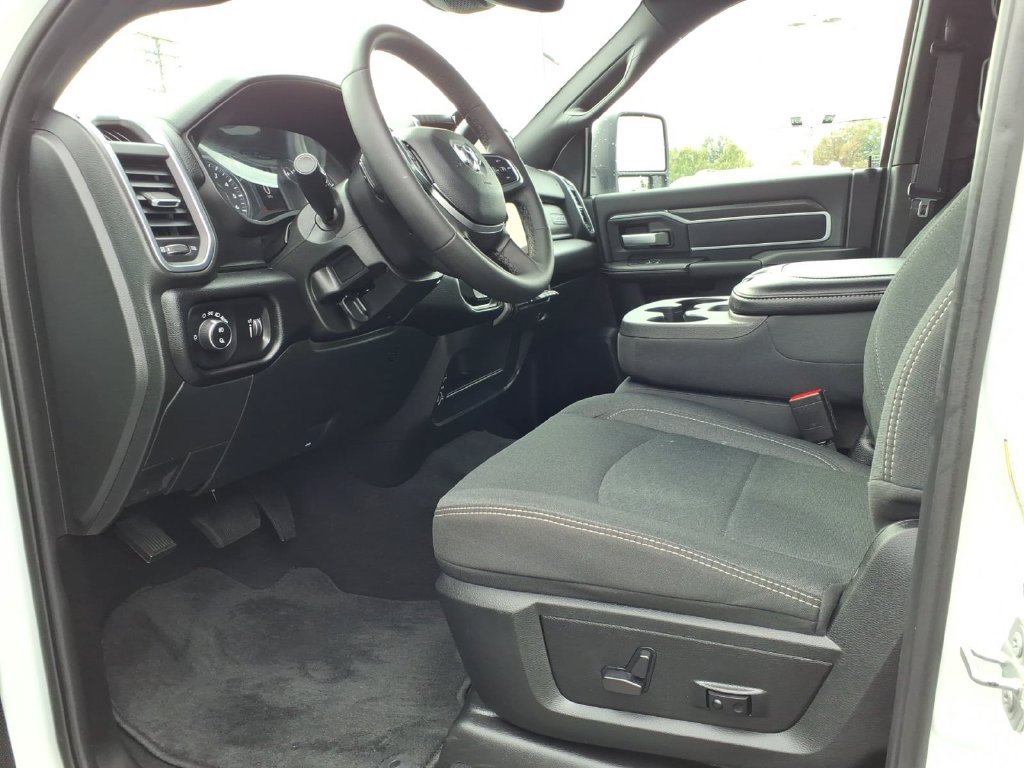 Certified 2026 RAM 2500 Big Horn AWD/4WD image 13