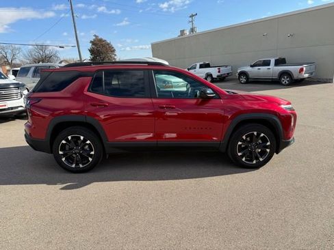Used 2025 Chevrolet Equinox RS w/ Safety and Technology Package image 4