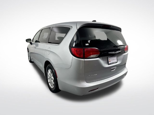 Used 2023 Chrysler Voyager LX FWD image 30