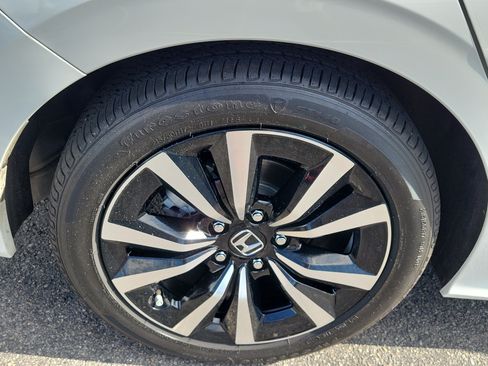 Used 2024 Honda Civic EX image 10