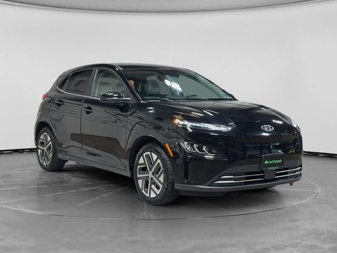 Used 2023 Hyundai Kona Limited w/ Cargo Package FWD image 4