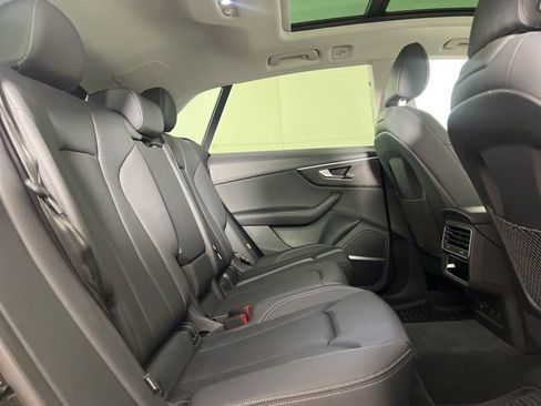 Used 2023 Audi Q8 Premium Plus image 16