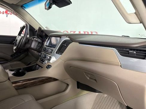 Used 2018 GMC Yukon XL SLT w/ Open Road Package RWD image 17
