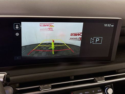 Certified 2025 Hyundai Santa Cruz SEL FWD image 6