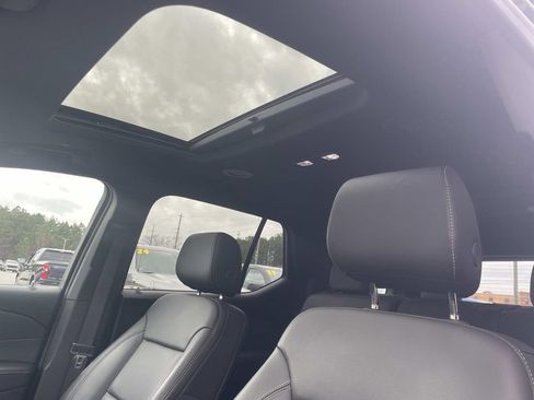 Used 2023 Chevrolet Traverse LT w/ LT Premium Package image 19