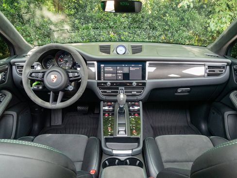 Used 2023 Porsche Macan GTS image 22