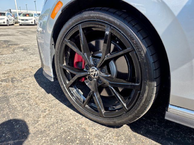 Used 2024 Volkswagen GTI SE FWD image 14