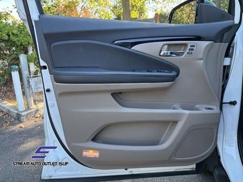 Used 2022 Honda Pilot Touring image 31