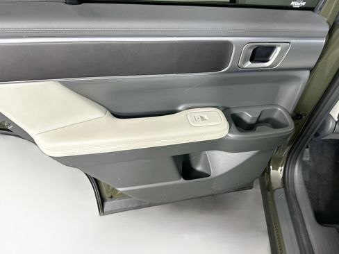 Used 2025 Hyundai Santa Fe SEL FWD image 25