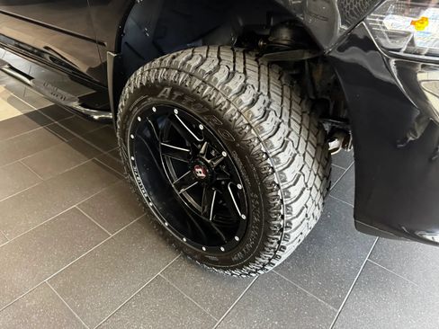 Used 2017 RAM 1500 Express AWD/4WD image 41