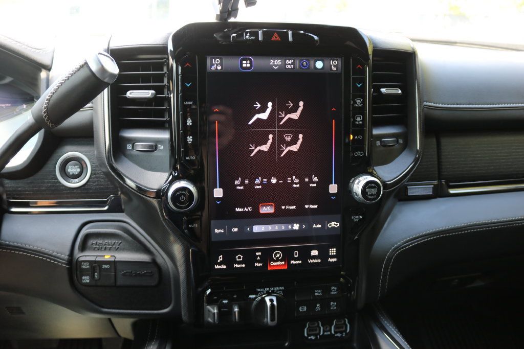 Used 2024 RAM 2500 Limited AWD/4WD image 24