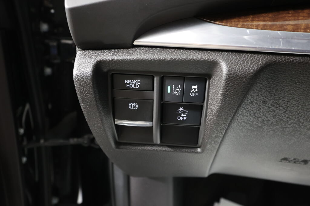 Used 2017 Acura MDX w/ Technology Package AWD/4WD image 33