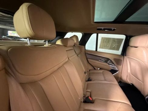 Used 2025 Land Rover Range Rover SE AWD/4WD image 39