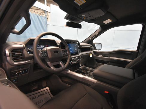 New 2026 Ford F150 XLT w/ Equipment Group 302A MID image 2