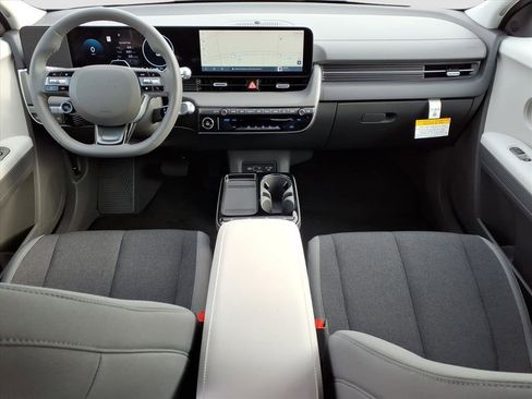 Used 2025 Hyundai Ioniq 5 SE image 7