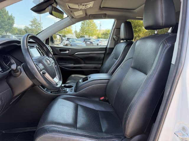 Used 2018 Toyota Highlander Limited AWD/4WD image 26