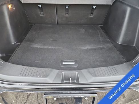 Used 2024 Buick Envista Sport Touring w/ Convenience I Package FWD image 24