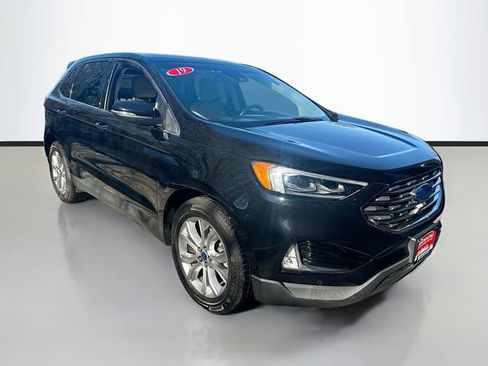 Used 2019 Ford Edge Titanium w/ Equipment Group 301A AWD/4WD image 3