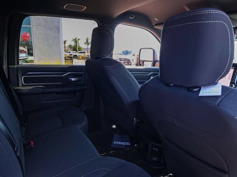 New 2026 RAM 2500 Big Horn AWD/4WD image 16